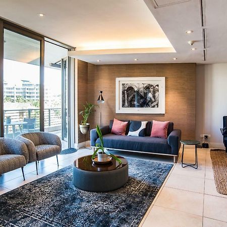 Elegant Waterfront Apartment With No Loadshedding Kapstaden Eksteriør billede
