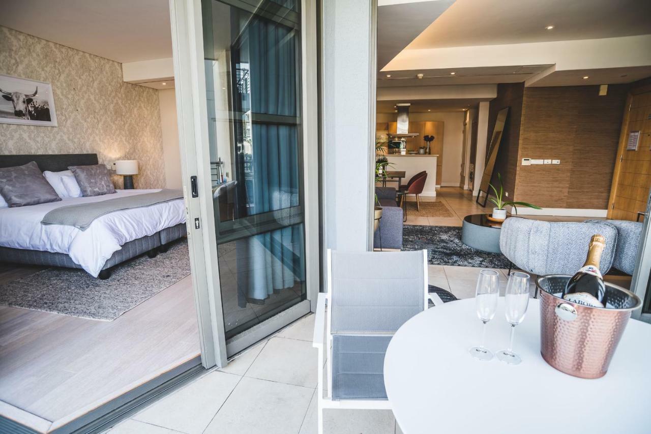 Elegant Waterfront Apartment With No Loadshedding Kapstaden Eksteriør billede