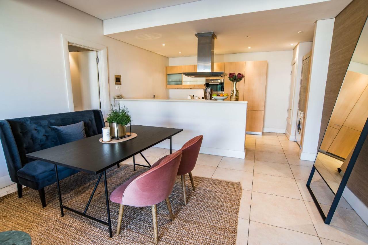 Elegant Waterfront Apartment With No Loadshedding Kapstaden Eksteriør billede