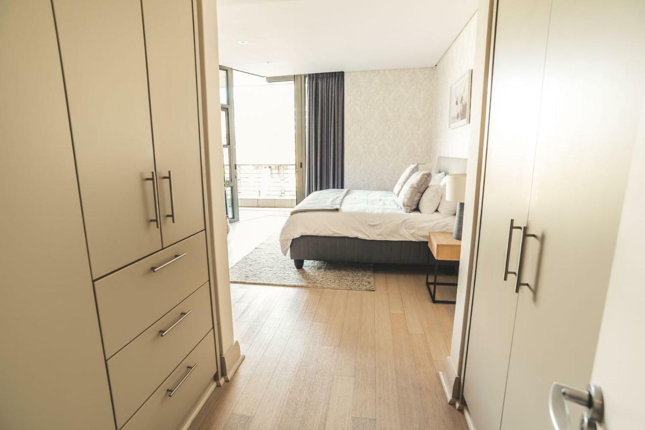 Elegant Waterfront Apartment With No Loadshedding Kapstaden Eksteriør billede